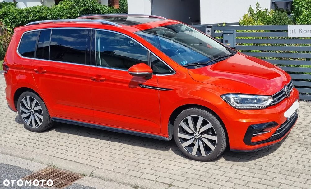 Volkswagen Touran - 1