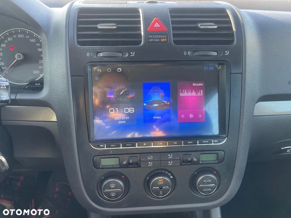 Volkswagen Golf - 16