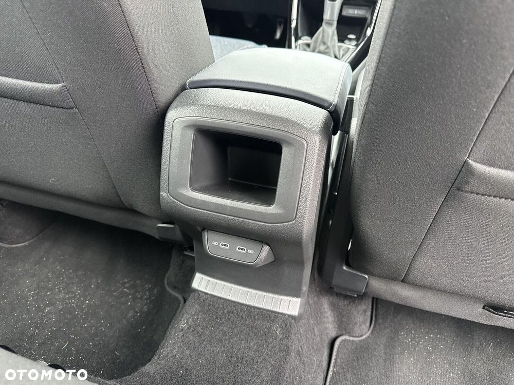 Volkswagen T-Cross - 41