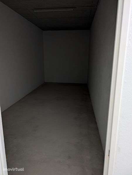 Aluga se arrumos novos - Grande imagem: 3/10