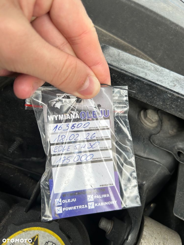 Land Rover Discovery Sport TD4 HSE - 10