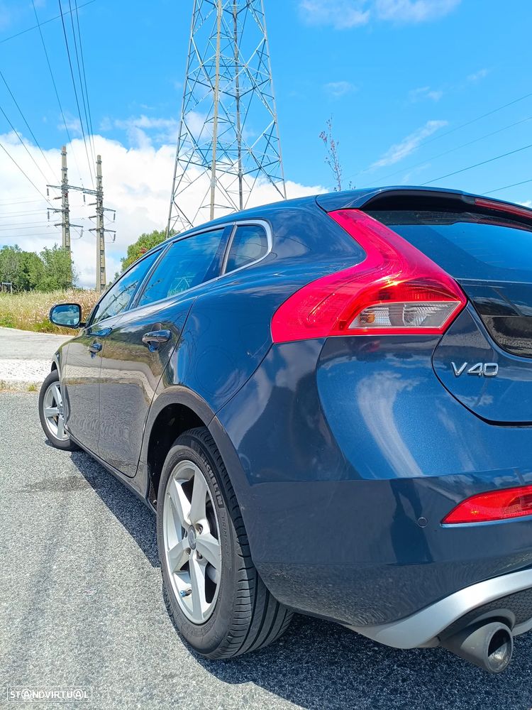 Volvo V40 D2 Momentum - 5