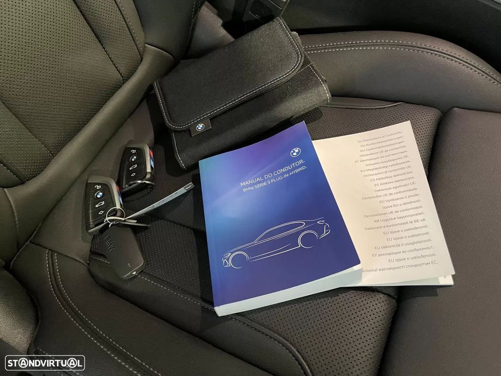 BMW 320 e Pack Desportivo M Auto - 47