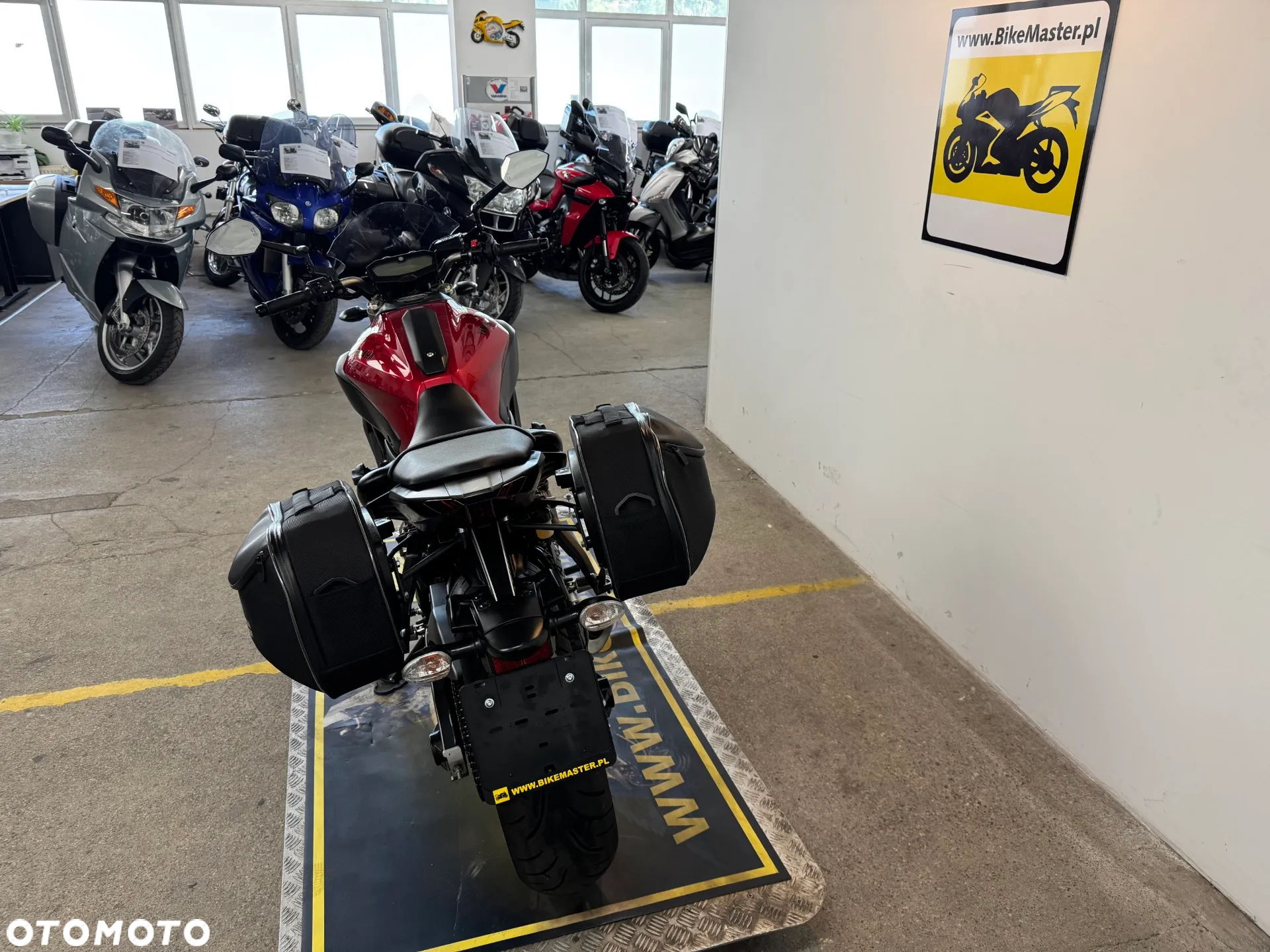 Yamaha MT - 7