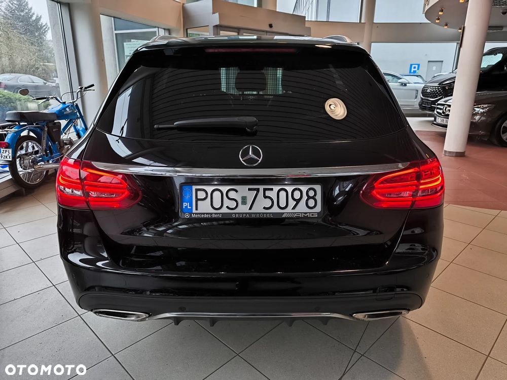 Mercedes-Benz Klasa C 200 4MATIC 9G-TRONIC - 9