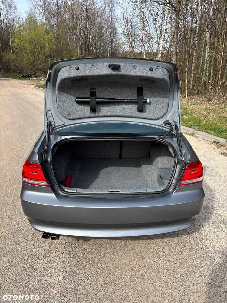 BMW Seria 3 325i - 13