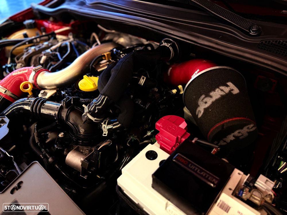 Renault Clio TCe 220 EDC R.S. Trophy - 23