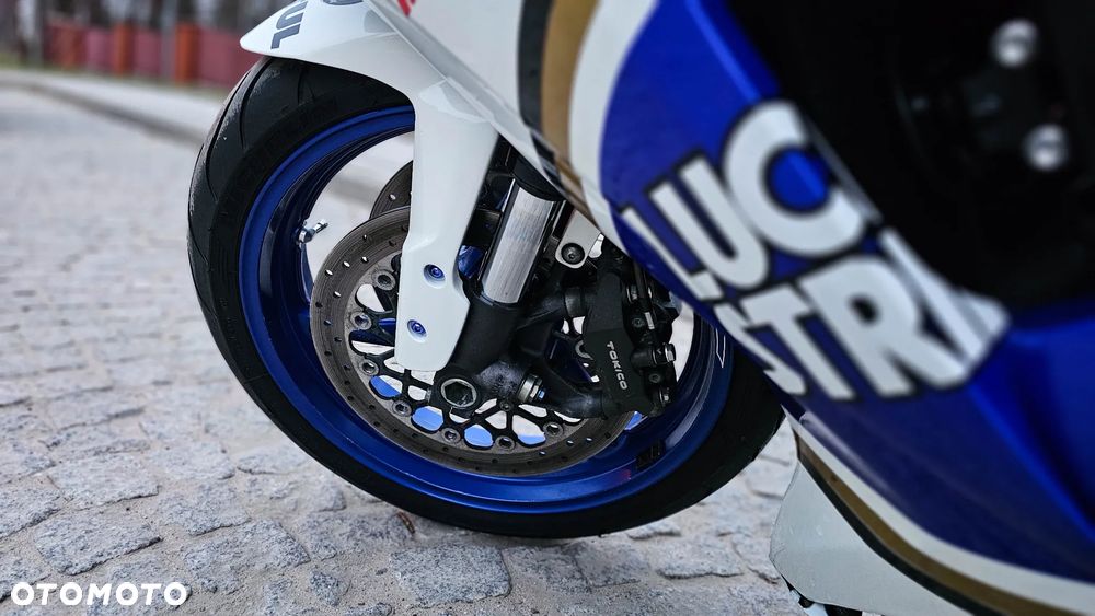 Suzuki GSX-R - 10