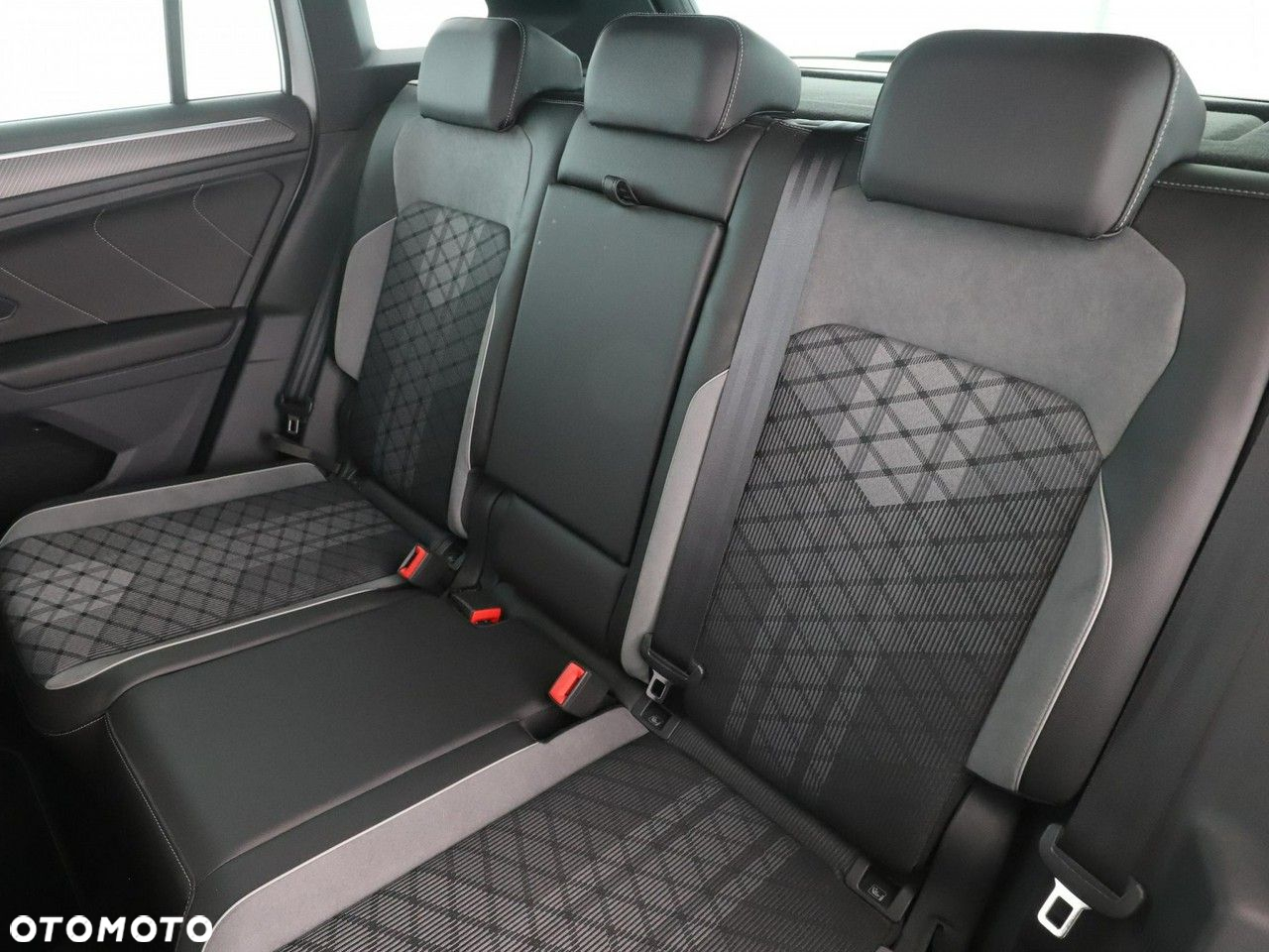 Volkswagen Tiguan 2.0 TDI SCR DSG R-Line - 18