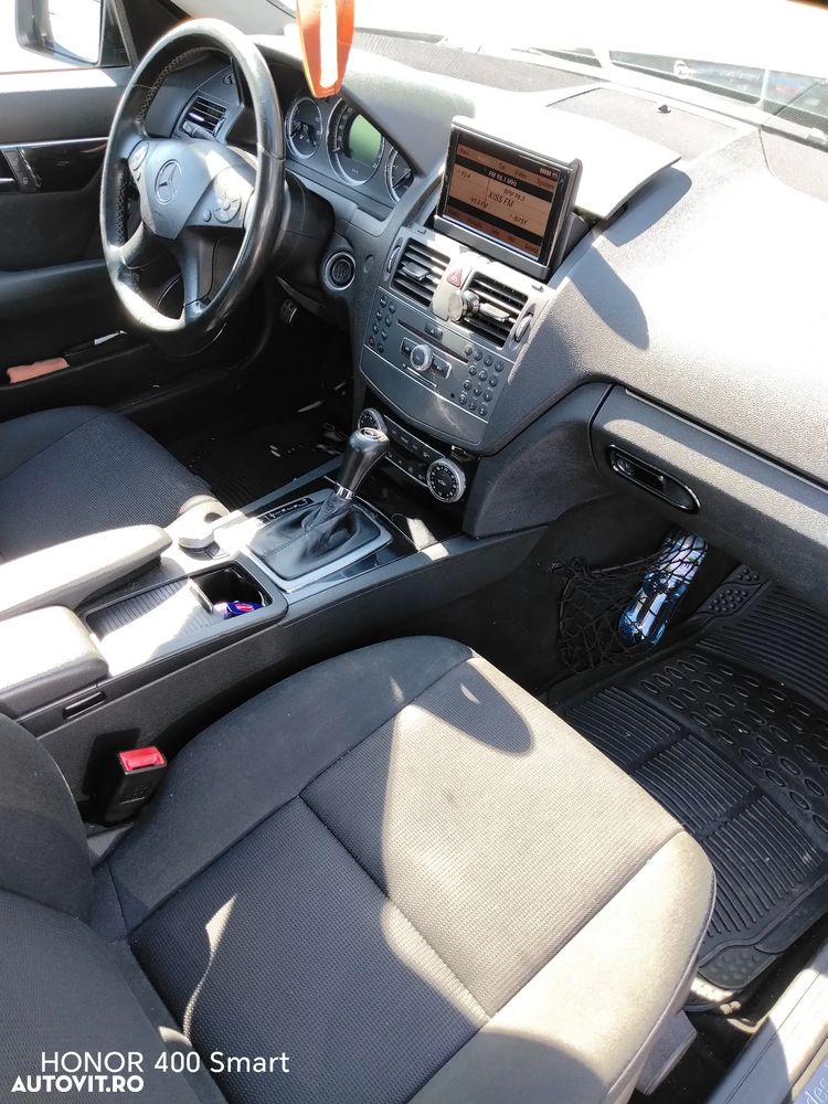 Mercedes-Benz C 220 CDI DPF Automatik BlueEFFICIENCY Avantgarde - 8