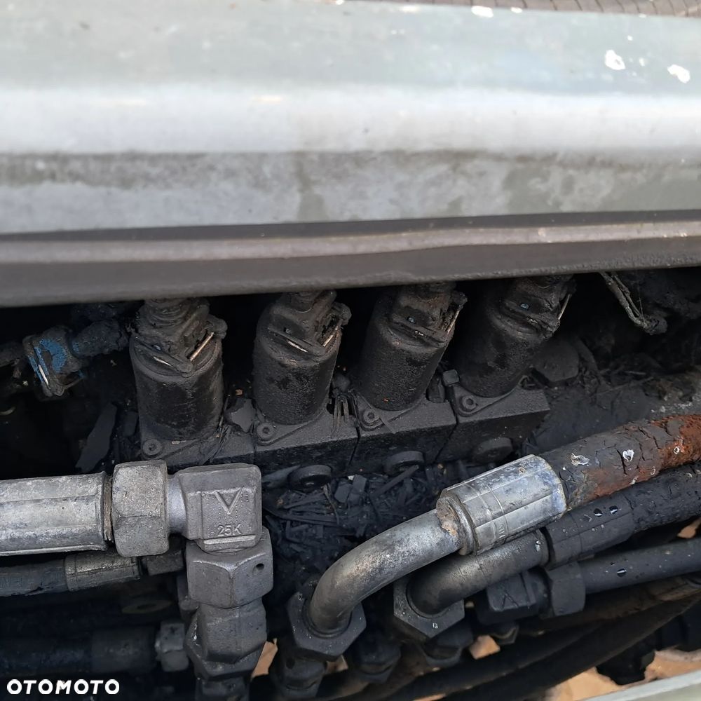 Claas scorpion 6035 - 10