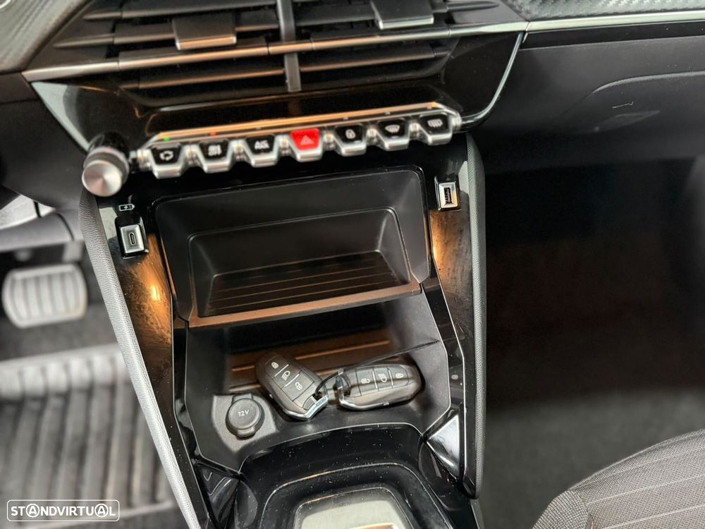 Peugeot e-2008 50 kWh Active - 11