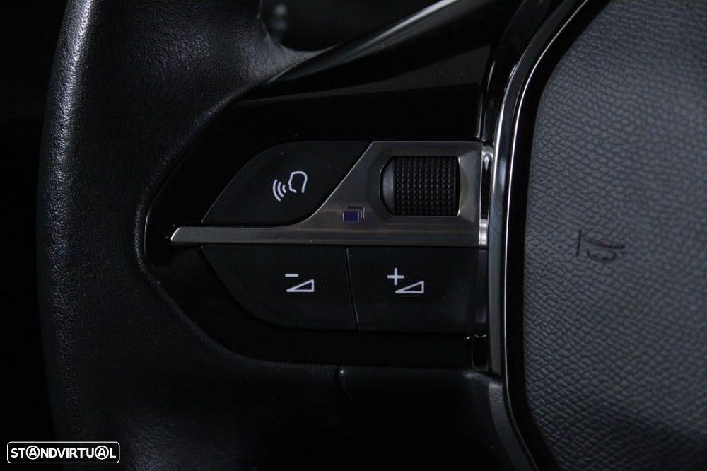 Peugeot 208 1.2 PureTech Allure Pack - 22