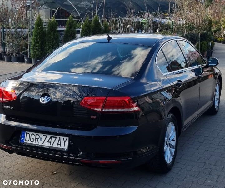 Volkswagen Passat 1.8 TSI BMT Comfortline - 10
