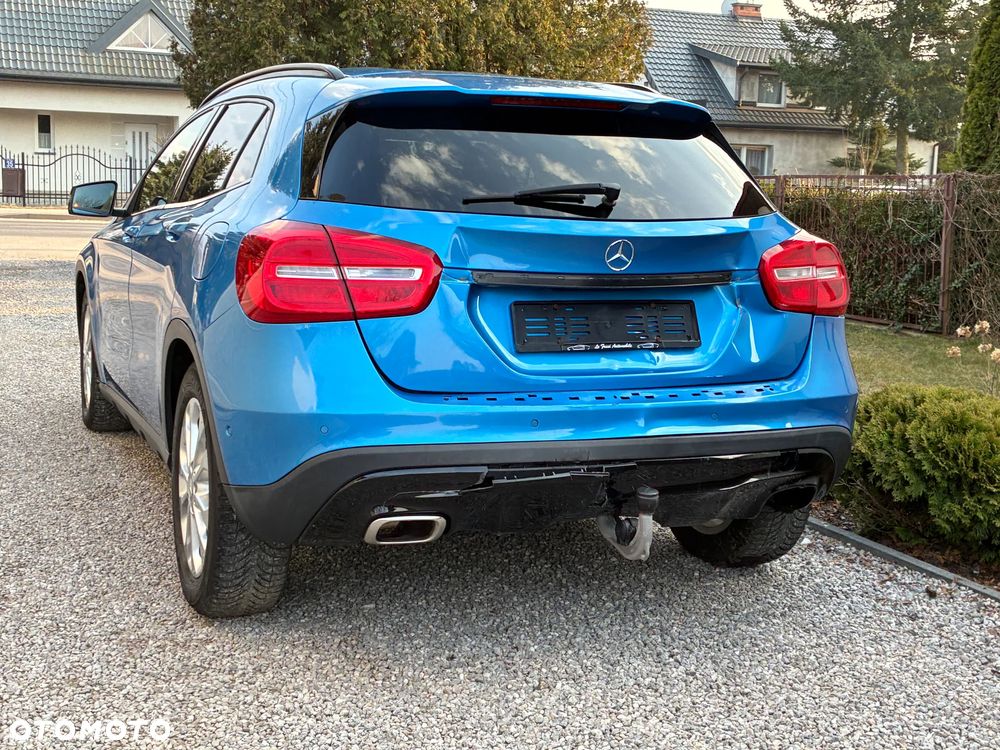 Mercedes-Benz GLA 200 (CDI) d 4Matic 7G-DCT Urban - 6
