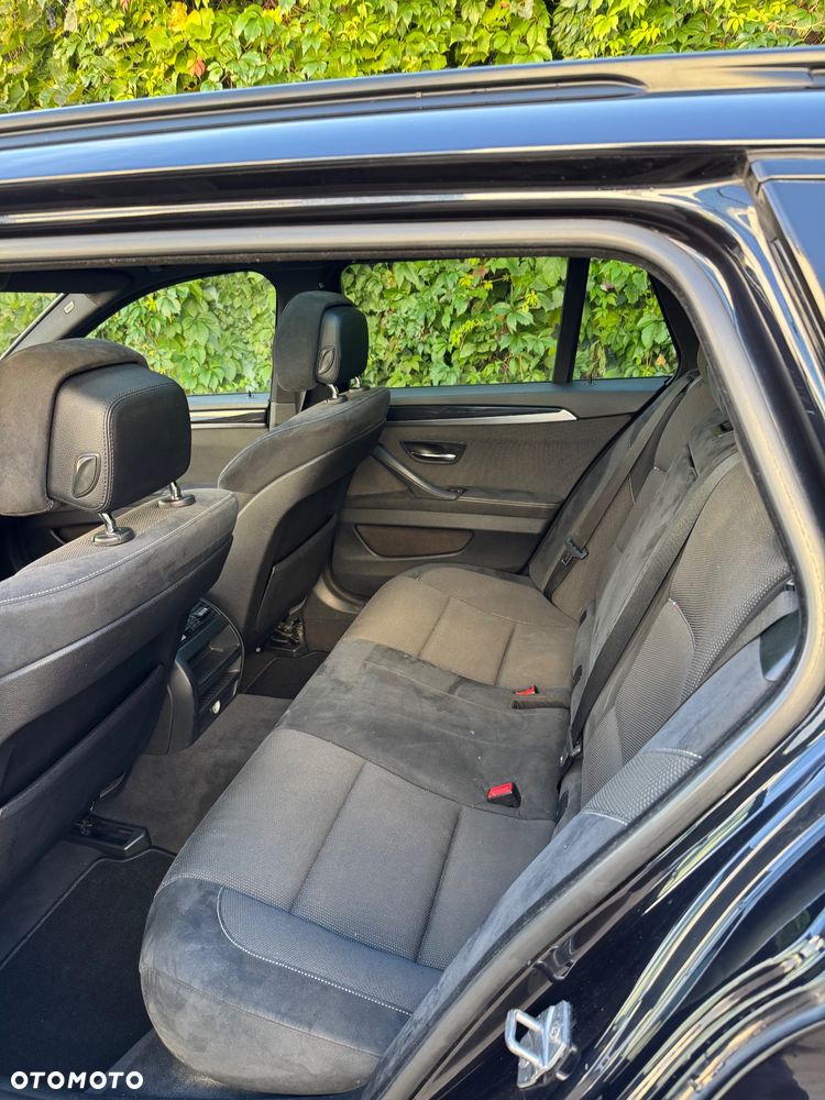 BMW Seria 5 530d Touring Sport-Aut - 13