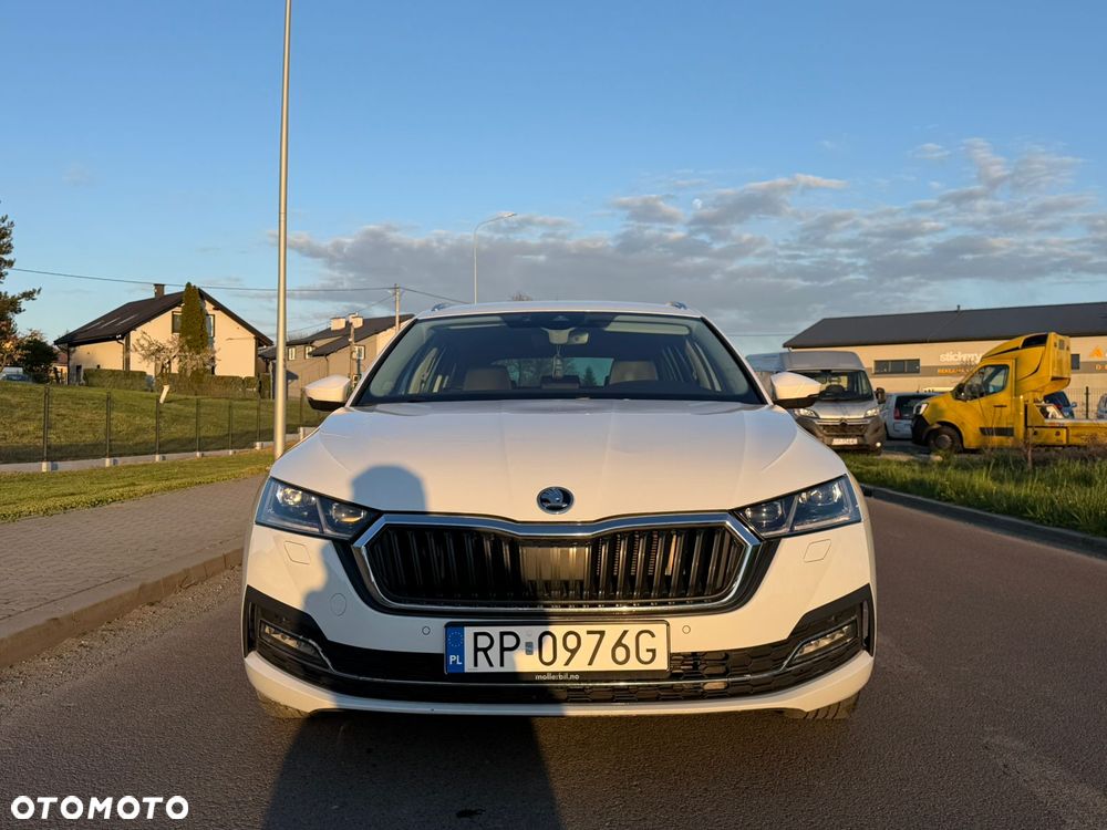 Skoda Octavia 2.0 TDI SCR 4x4 Style DSG - 3