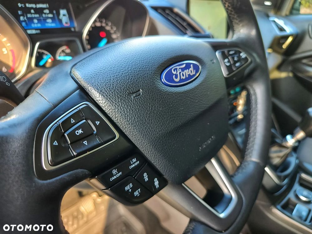 Ford Kuga 2.0 TDCi 4x4 Titanium - 25