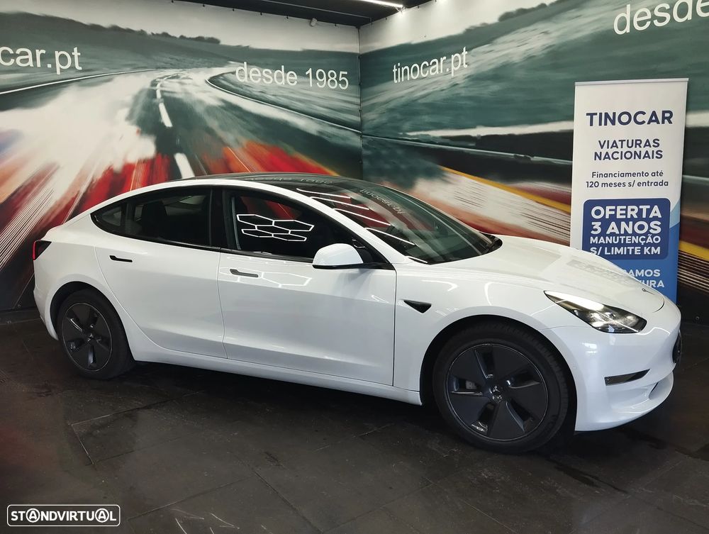 Tesla Model 3 Long-Range Dual Motor AWD — fotografia 3