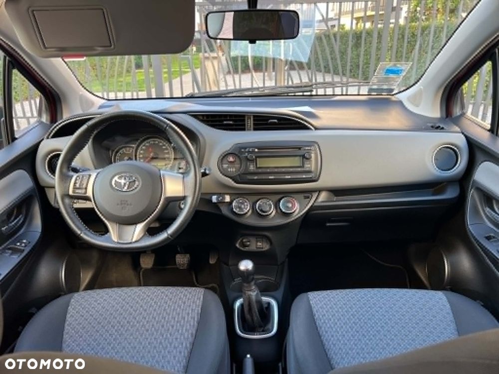 Toyota Yaris 1.0 Life EU6 - 10