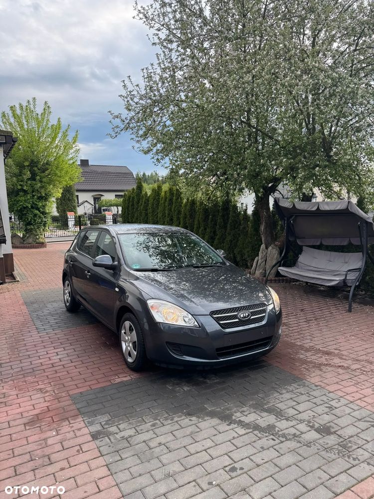Kia Ceed - 3