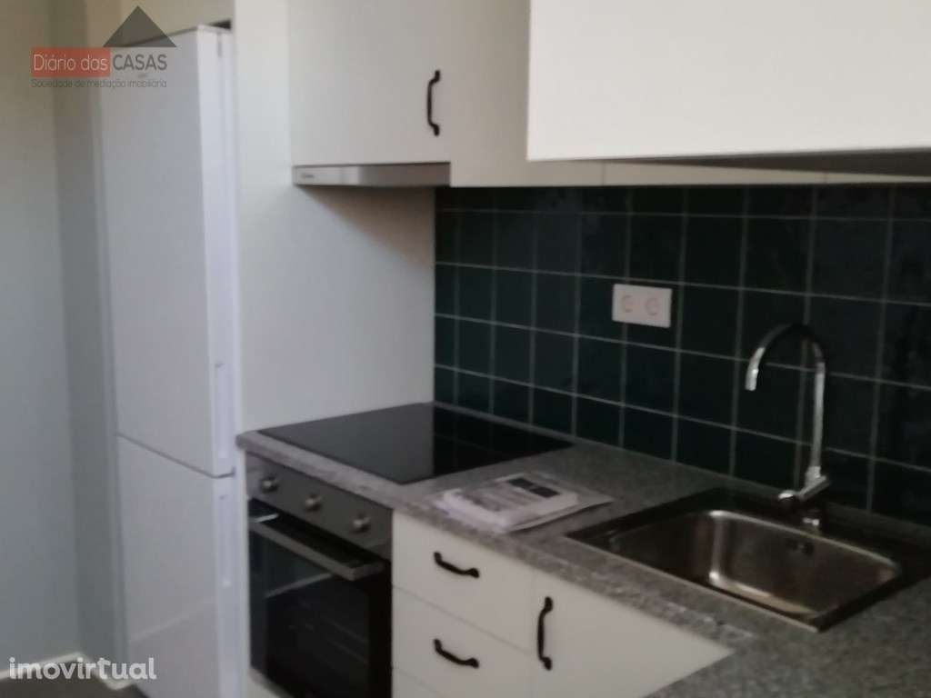 Prédio com 4 apartamentos totalmente remodelado - Centro de Mortágua - Grande imagem: 3/25