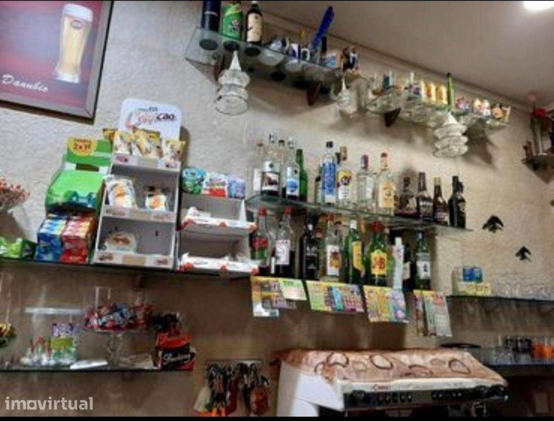 Trespasse Café Snack-bar - Vilar do Andorinho - Vila Nova de Gaia - Grande imagem: 3/10