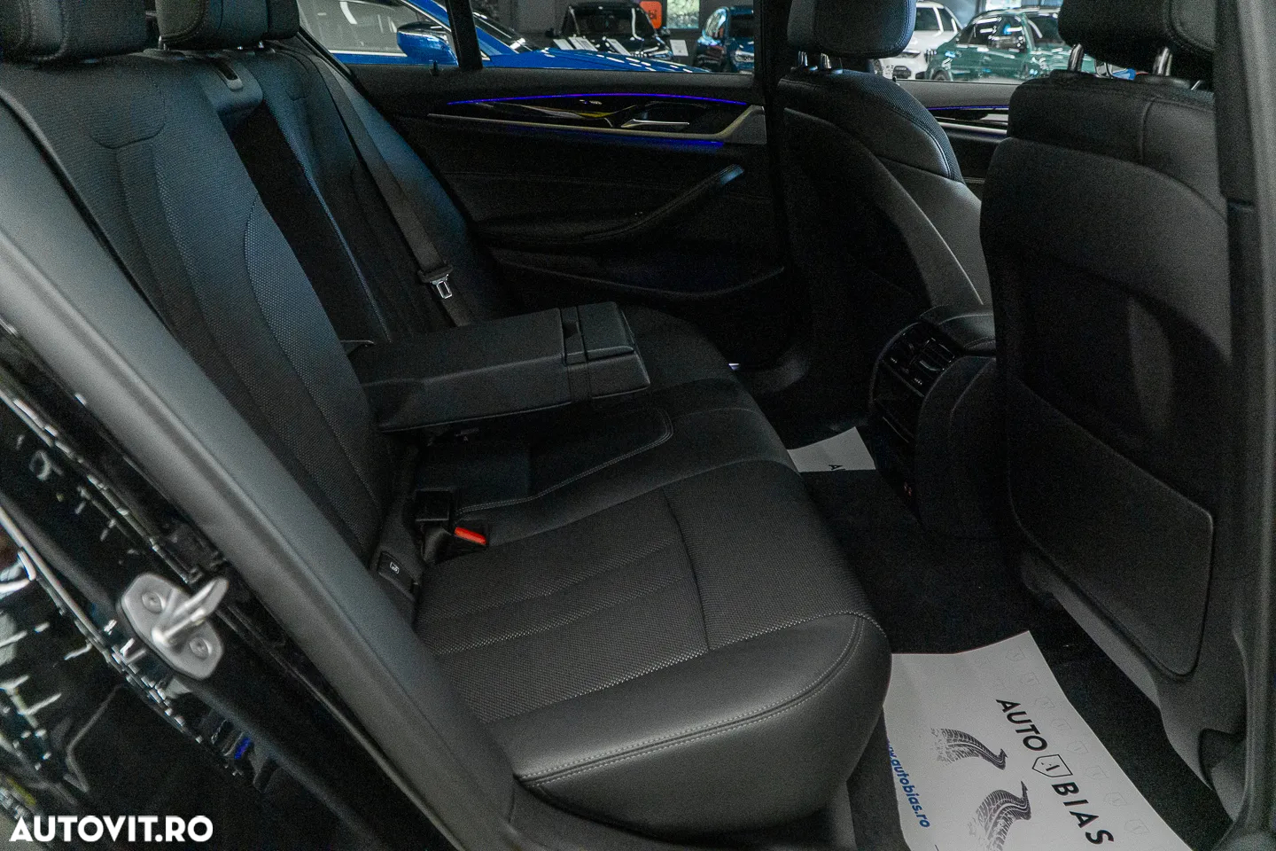 BMW Seria 5 520i Aut. Sport Line - 9