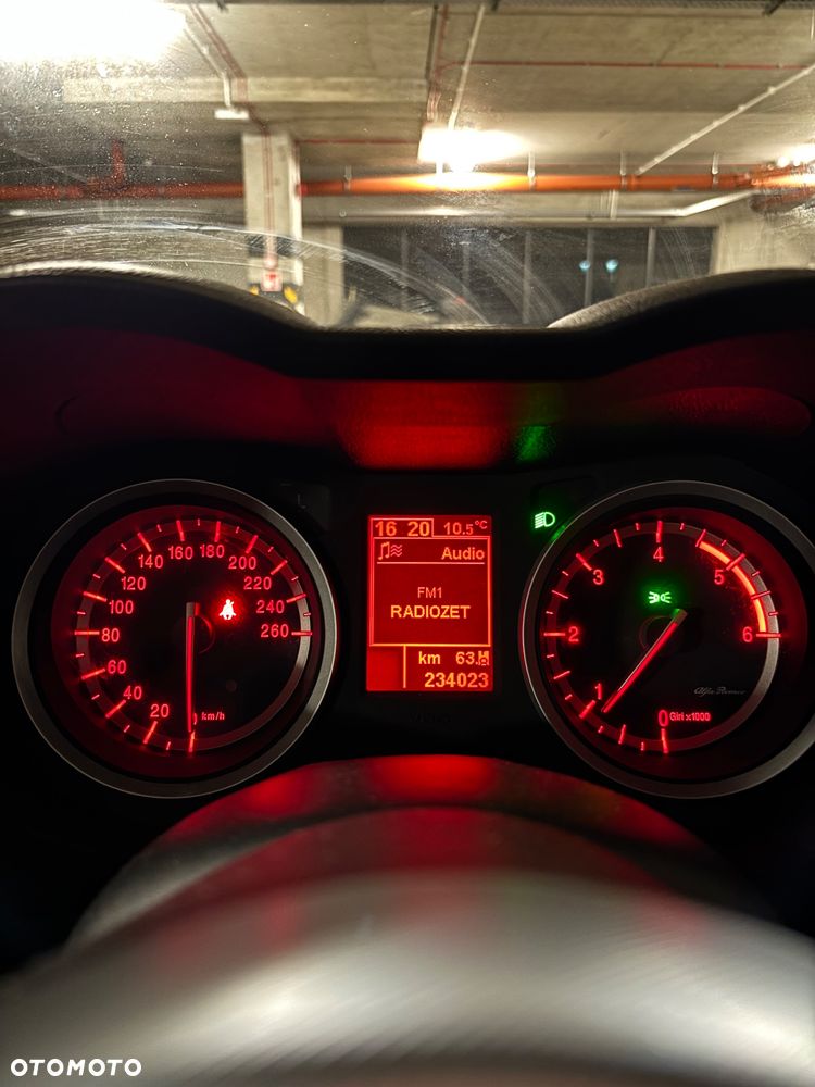 Alfa Romeo 159 1.9 JTDM 16V DPF Distinctive - 20