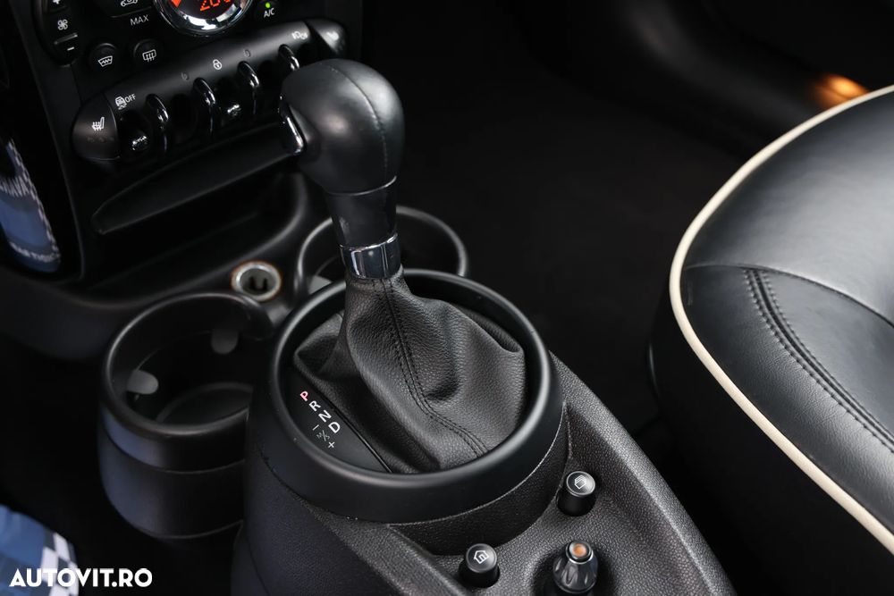 Mini Countryman Cooper D ALL4 AT - 28