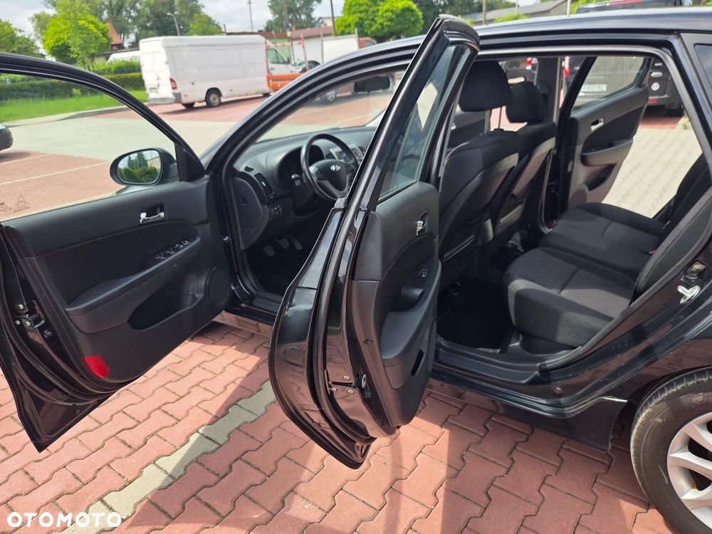 Hyundai i30 1.6 CRDi Premium - 23