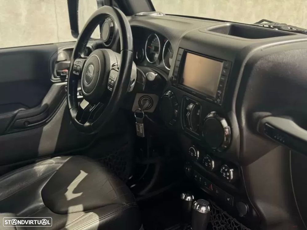 Jeep Wrangler Unlimited - 15