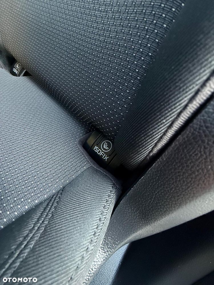 Kia Carens 1.6 GDI M EU6 - 34