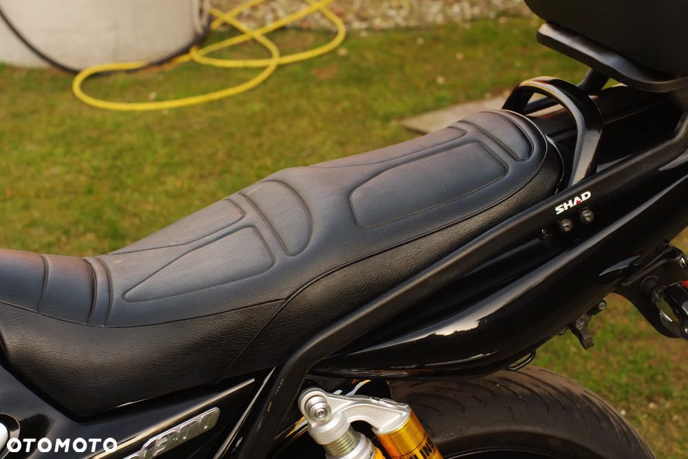 Yamaha XJR - 25