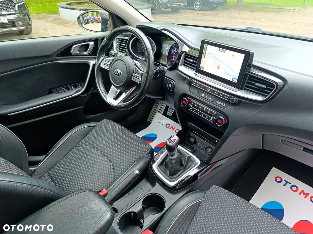 Kia Ceed 1.6 CRDi SCR L Business Line Plus - 34