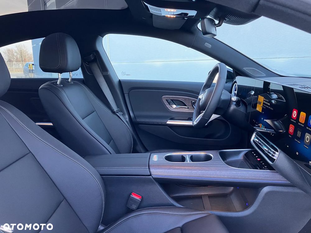 Mercedes-Benz CLA - 6