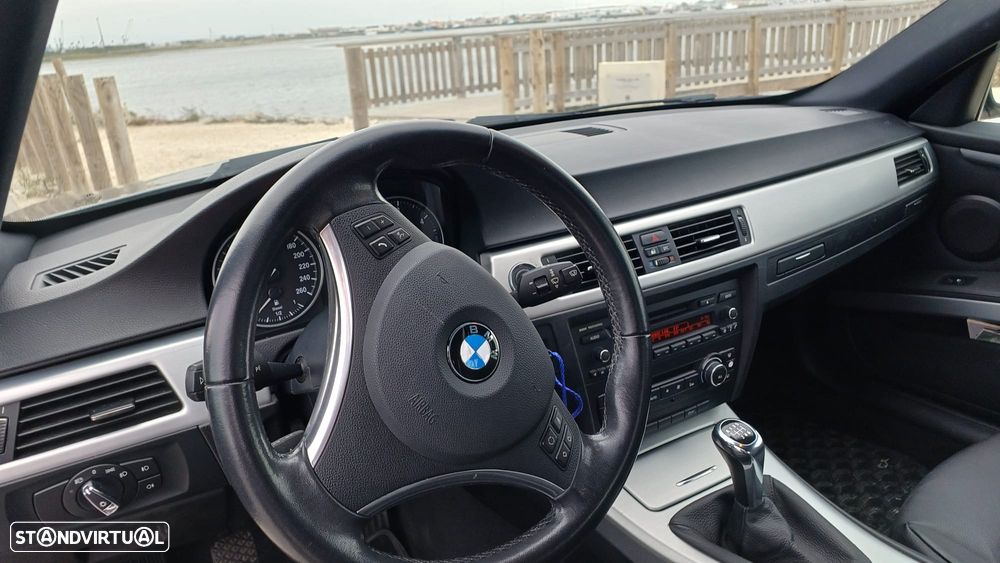 BMW 320 d Coupe - 19