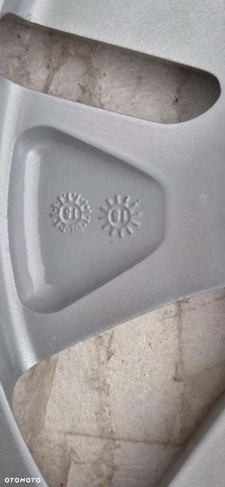 FELGI TOYOTA AURIS II 6X15 ET39 5X114,3 60,1 - 13