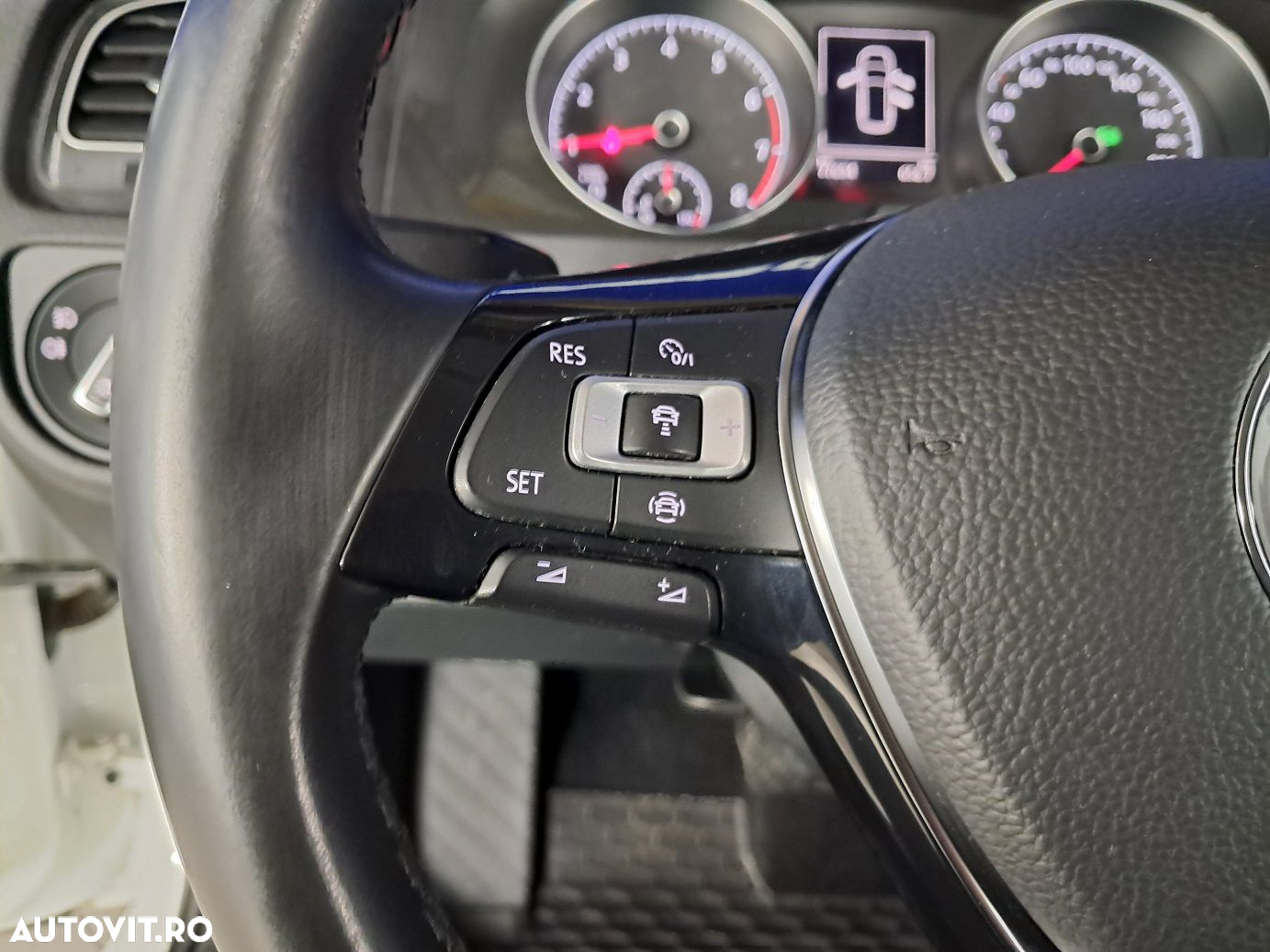 Volkswagen Golf - 12