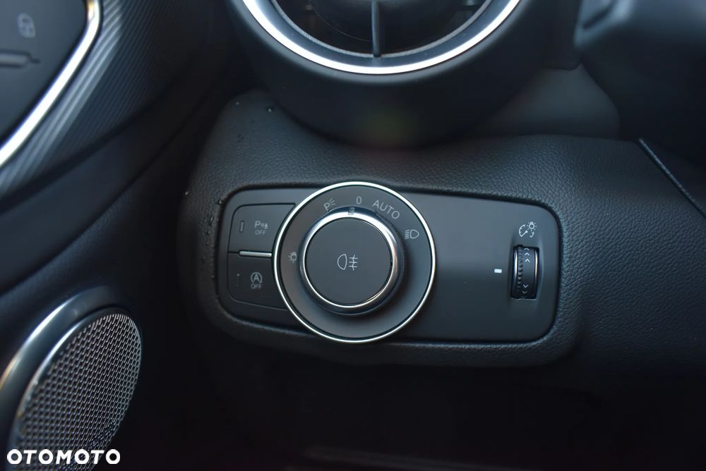 Alfa Romeo Giulia 2.0 Turbo Veloce Q4 - 24