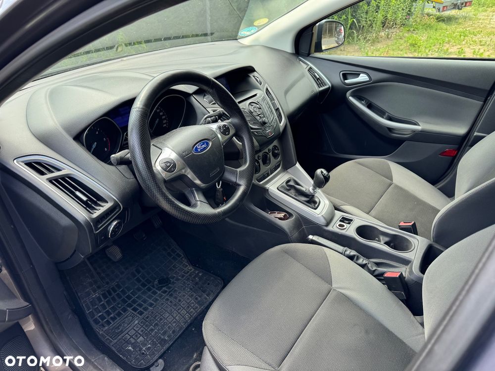 Ford Focus 1.6 TDCi DPF Ambiente - 10