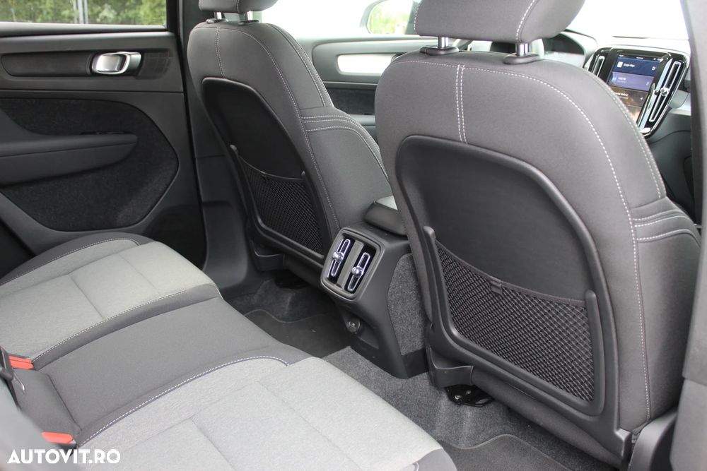 Volvo XC 40 B4 AT FWD MHEV Ultimate Dark - 13