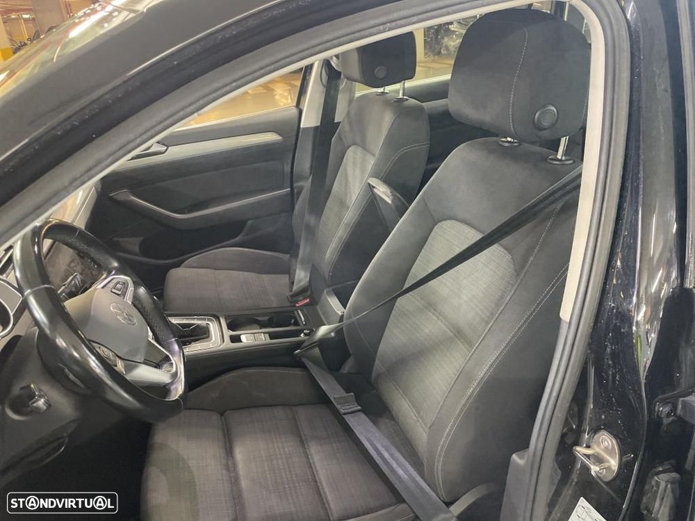 VW Passat Variant 2.0 TDI Business DSG - 4