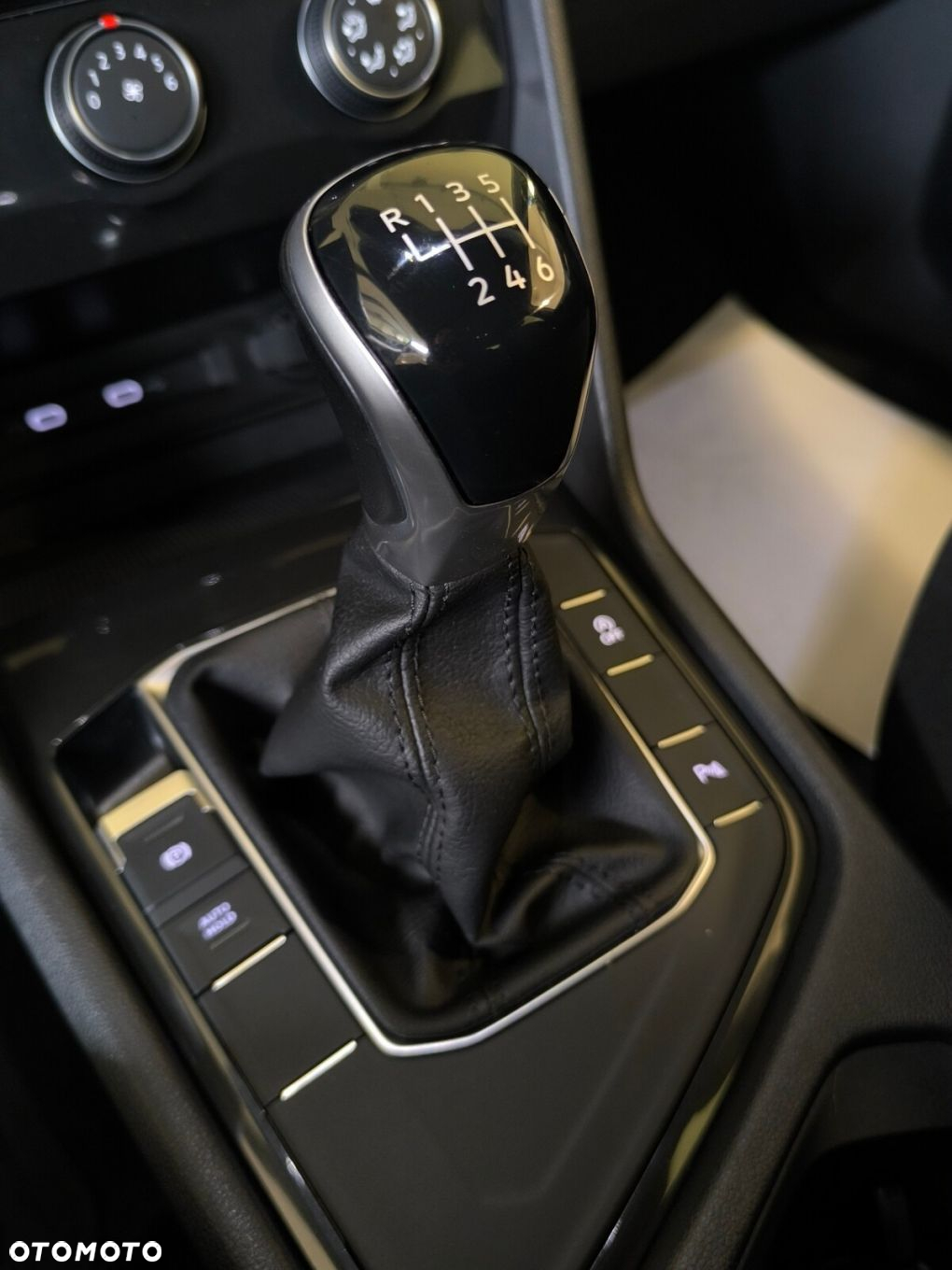 Volkswagen Tiguan - 18