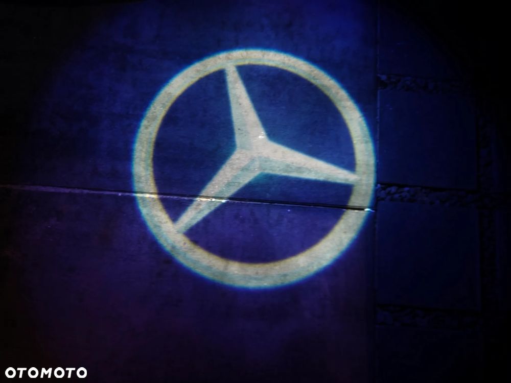 Mercedes-Benz Klasa E 220 d 9G-TRONIC - 27