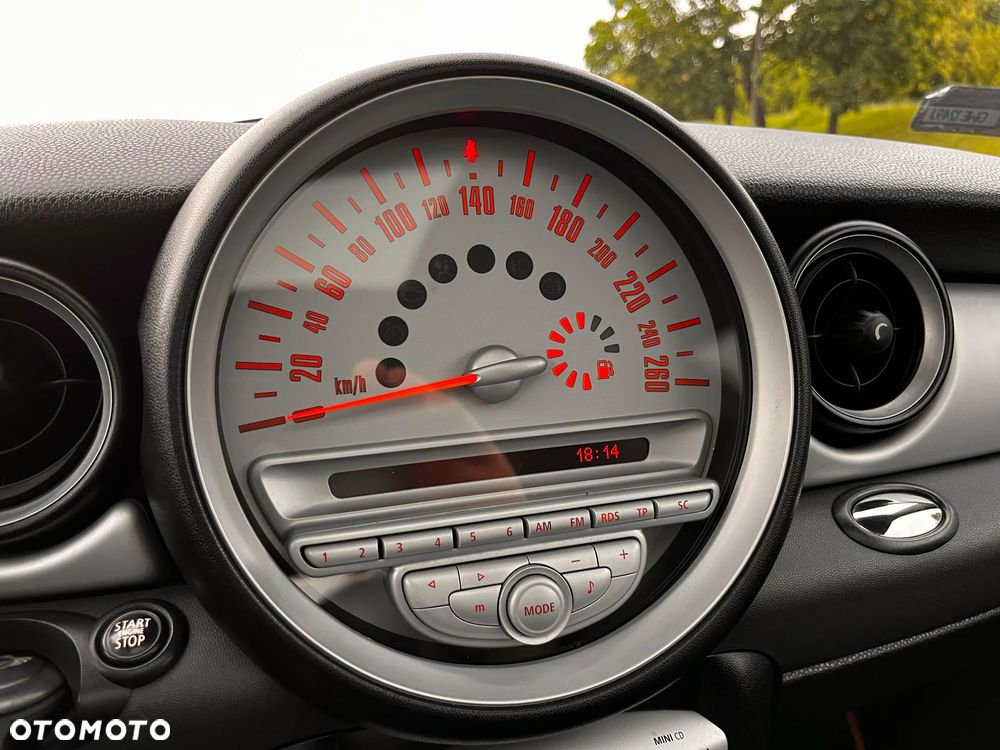 MINI Clubman Cooper D - 13