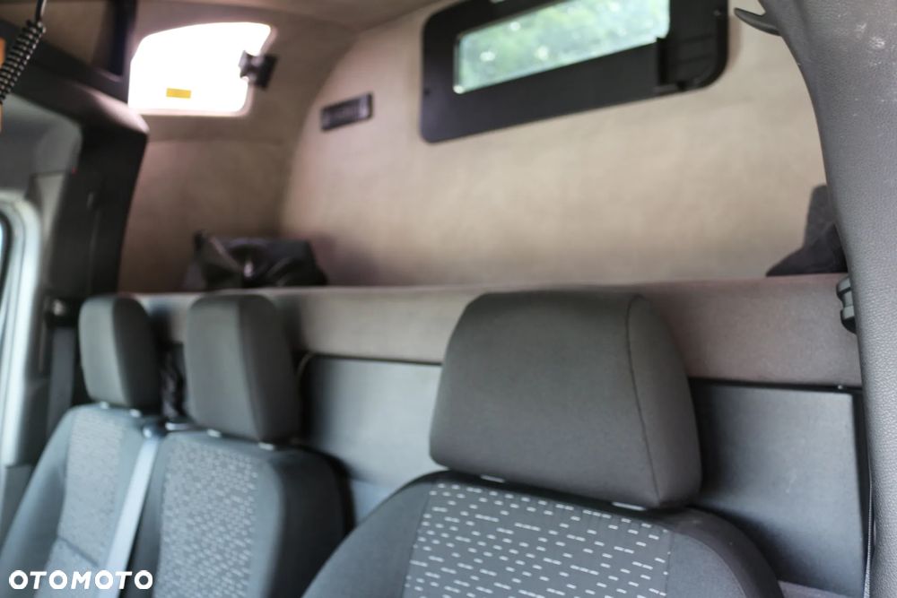 Mercedes-Benz Sprinter - 10