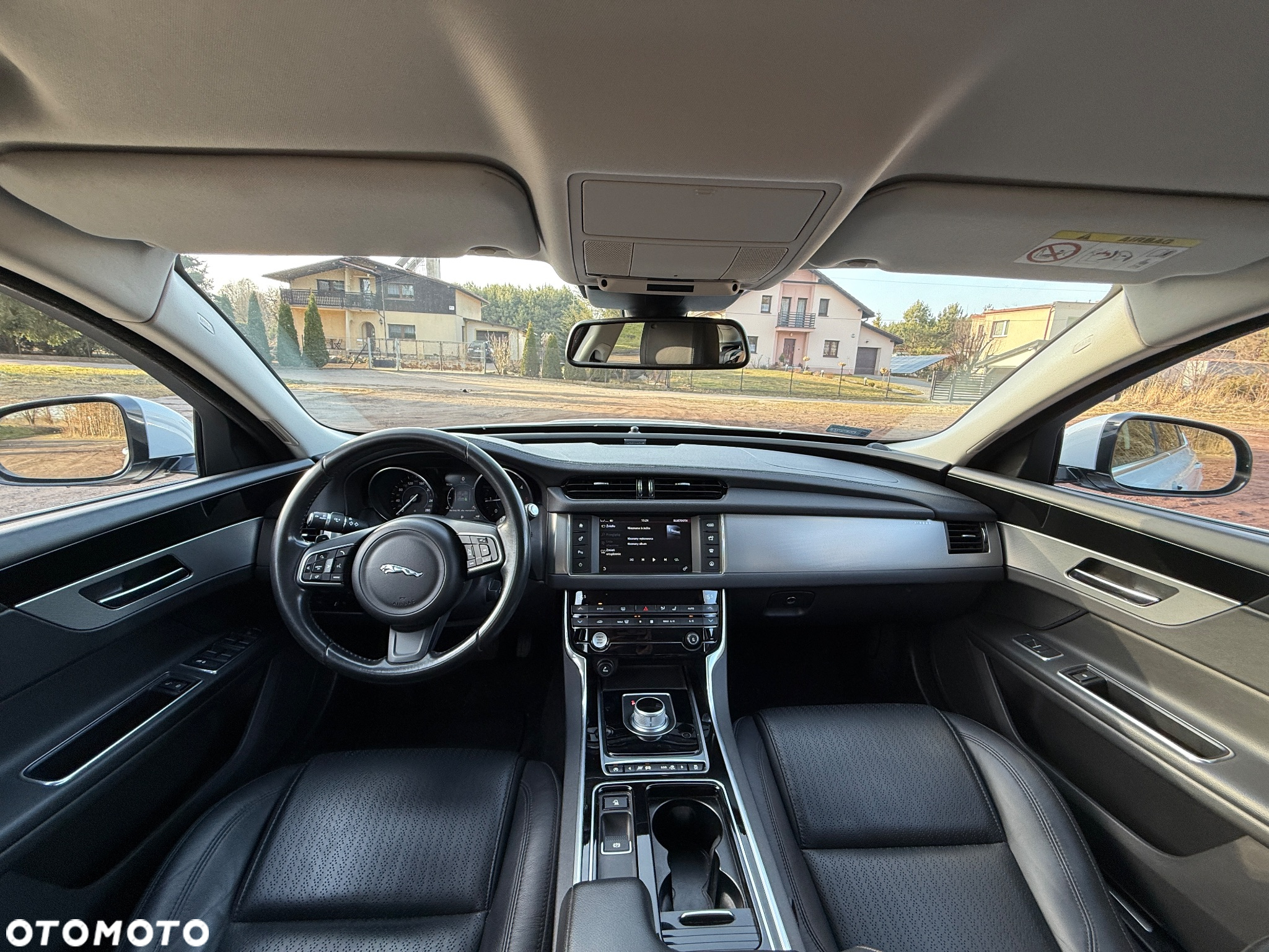 Jaguar XF 2.0 i4D AWD Prestige - 15