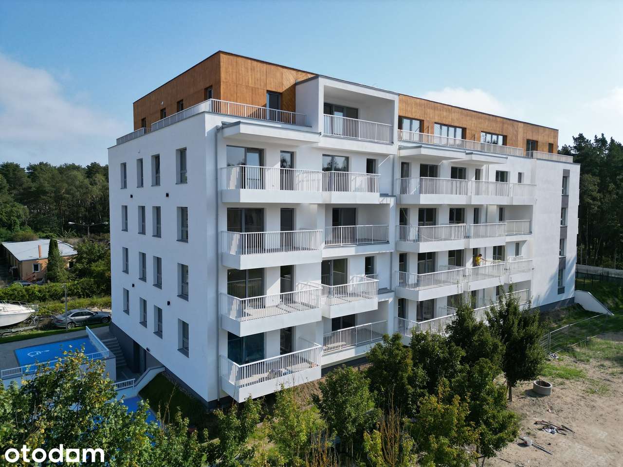 3 pokoje, 79,89m² + miejsce postojowe w hali garażowej.