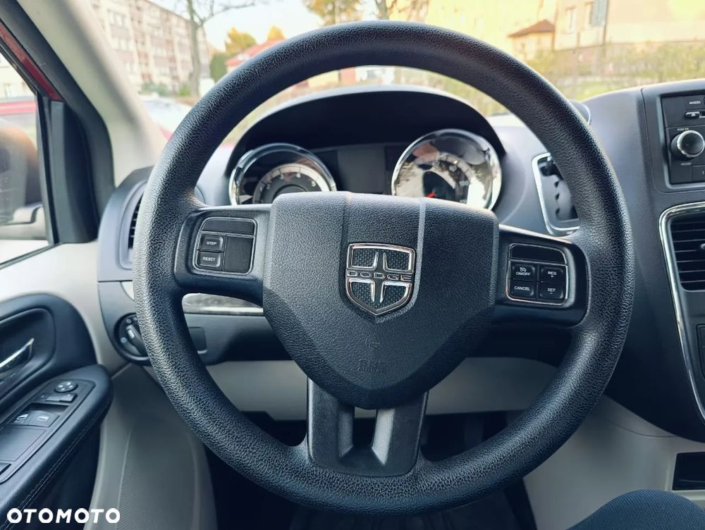 Dodge Grand Caravan - 15